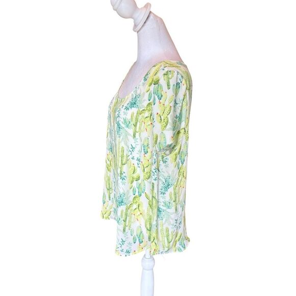Torrid Abbey Georgette Button Back Blouse Cactus Print Womens Size 00 Medium - Picture 7 of 16